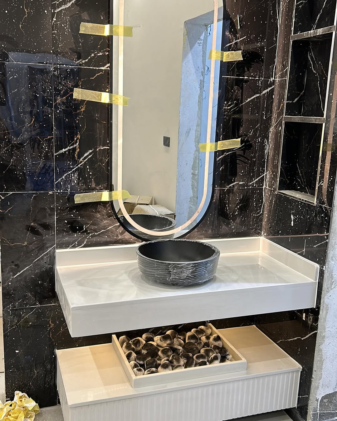 مغاسل رخام فاخرة في معرض فودا